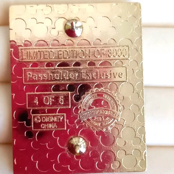 DISNEY'S ANIMAL KINGDOM 1998-2011 LE PASSHOLDER EXCLUSIVE PIN - Picture 2 of 6